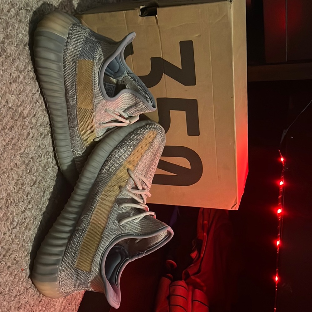 Size 10 yezzy